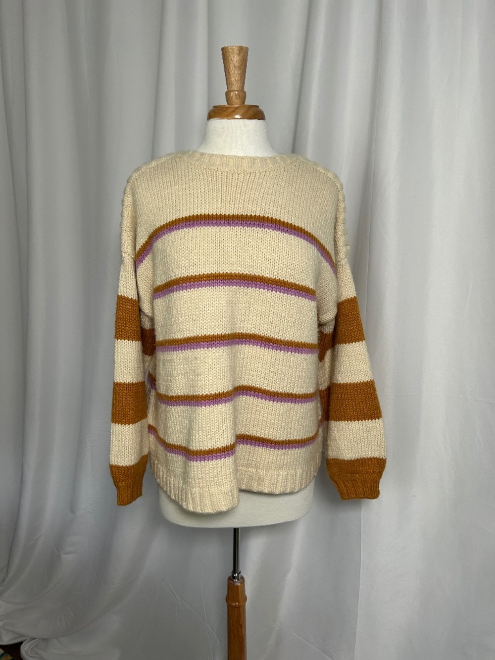RIPCURLCHUNKY CABLE CREW NECK SWEATER - SIZE SMALL